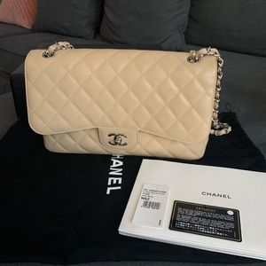 Chanel Jumbo Classic Flap Bag